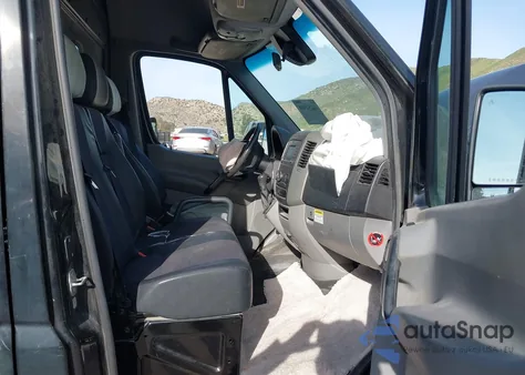 2017 Mercedes-Benz Sprinter 3500 High Roof V6 z USA, uszkodzony, nr VIN WD3PF1CD3HP550887